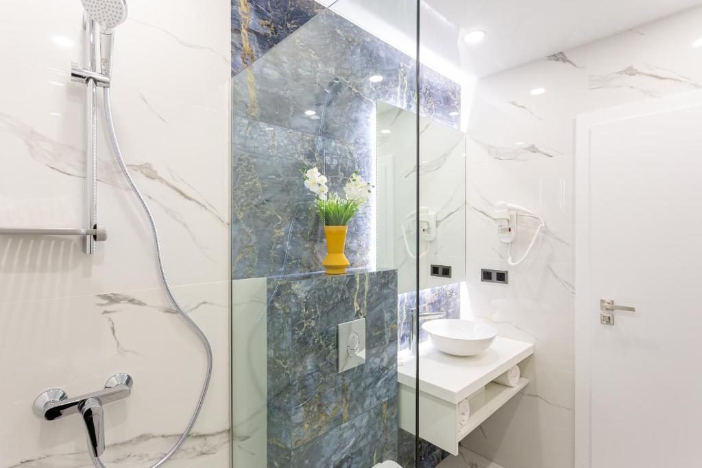 Orden Apart Hotel Tbilisi Buitenkant foto